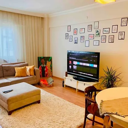 Big Place Close To Sea And Taksim Square.with View شقة